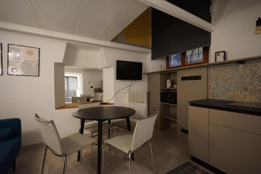 A Due Passi Dal Bosco Verticale Apartment Mailand